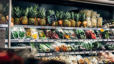 greens supermarket opening hours